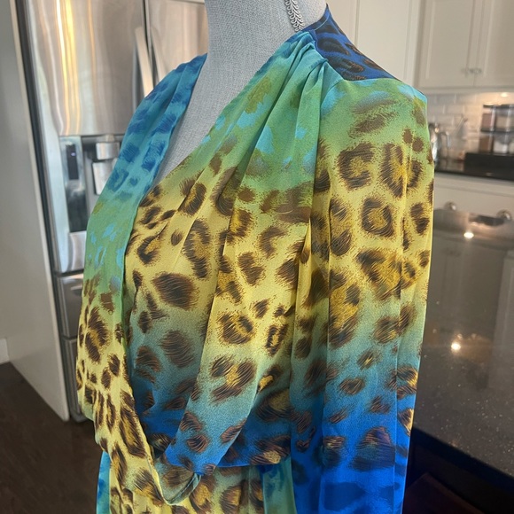 Super fun dress/cover up - Picture 4 of 5